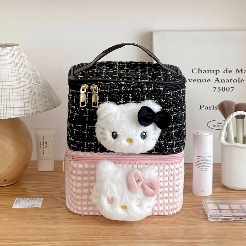 💄  Hello Kitty Glam Travel Makeup Bag Hello Kitty Store