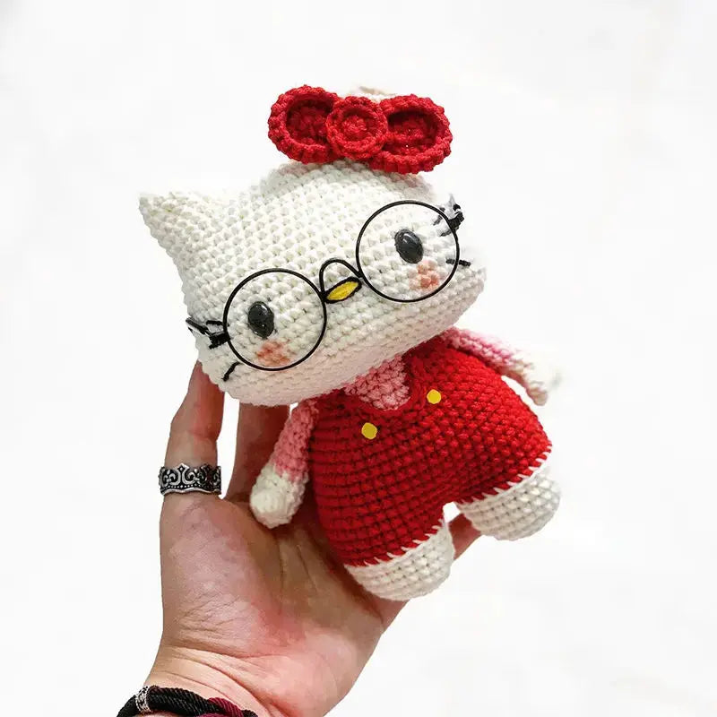 👜 Hello Kitty Cozy Yarn Keychain Charm Hello Kitty Store