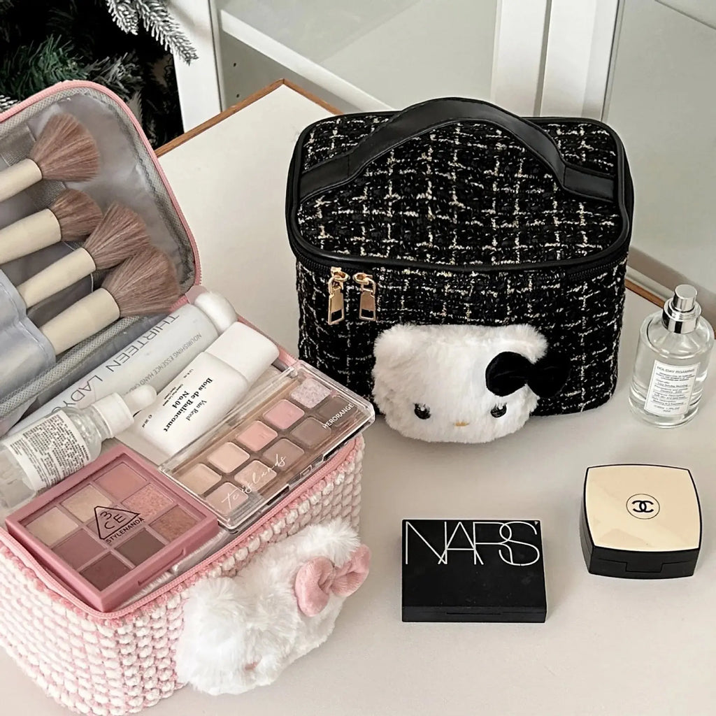 💄  Hello Kitty Glam Travel Makeup Bag Hello Kitty Store