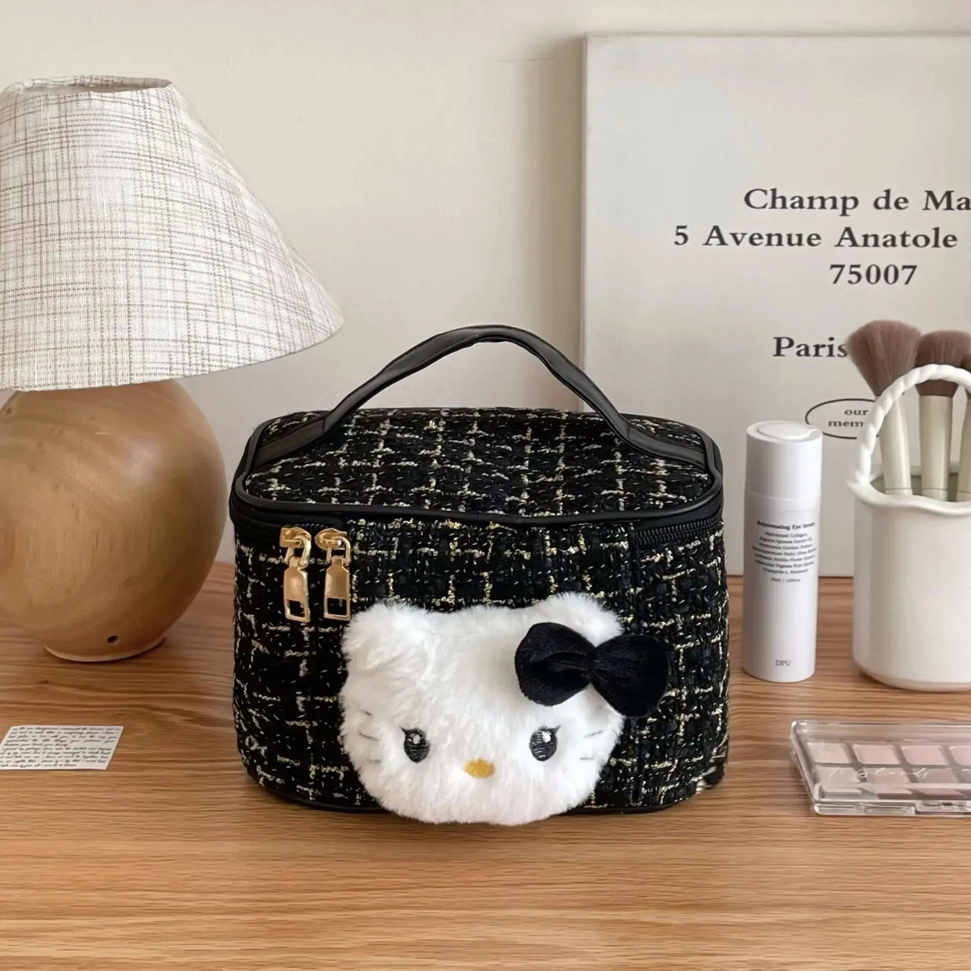 💄  Hello Kitty Glam Travel Makeup Bag Hello Kitty Store